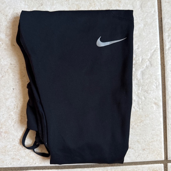 Women’s Nike Dri fit leggings size md - Picture 3 of 3
